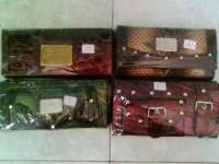 DOMPET GAUL WANITA