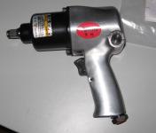 Pneumatic Impact Wrench