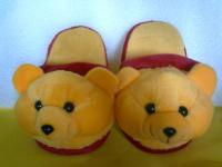 sandal boneka pooh