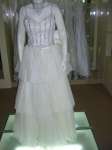 gaun putih simple1