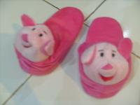 Sandal Boneka Pig