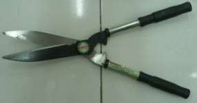 GUNTING RUMPUT 66-173