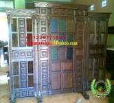 ANTIQUE DIVIDER ROOM