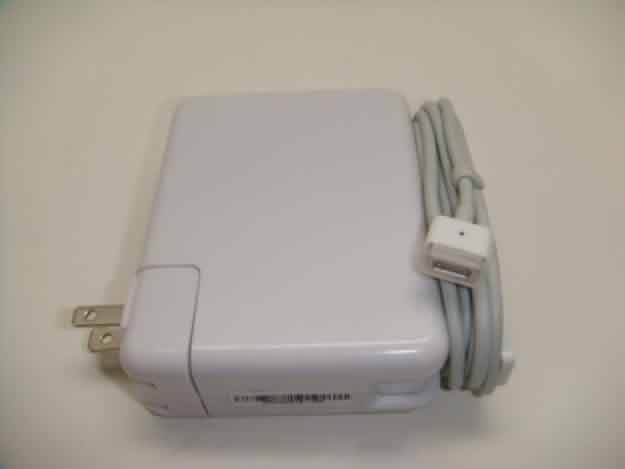 Adaptor Macbook