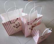 paper bag / shopping bag