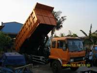 DUMP TRUCK