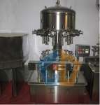 Pressure bottling machine