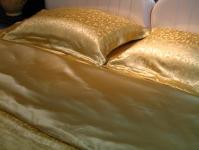silk bedsheet and silk pillowcase