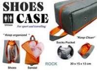 Shoes Case,  Tempat sepatu juga sandal.Cocok u/ sport and travelling ada tempat kaos kakinya juga!