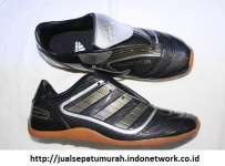 Sepatu Futsal Adidas PREDATOR HITAM ( UK 40-44)