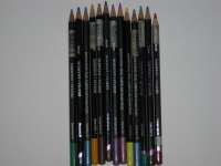 Pensil warna/ gambar Derwent Studio