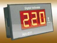 digital voltmeter