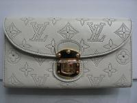 Louis Vuitton Mahina wallet M95549 Cream