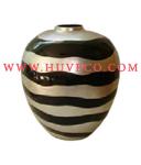 Unique lacquer vase from Vietnam