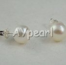 pearl stud