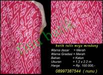 Batik Cirebon,  Motif Mega Mendung Merah