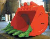 Buckets for CAT 225D,  320 B N,  245C...