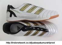 Sepatu Futsal Adidas Predator 2 Mutiara-Gold ( UK 39-43)