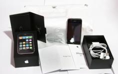 IPHONE 3G 16GB White and Black