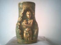 polyresin vase in brass antique look