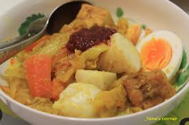 LONTONG SAYUR