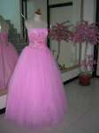 Gaun Pink