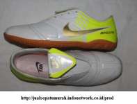 Sepatu Futsal Nike Maestri Putih-Hijau ( UK 40-44)