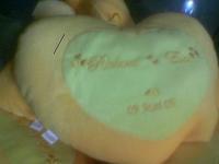 bantal love gift wedding