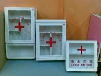 Kotak P3K / First Aid Box / kotak obat