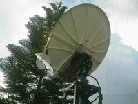 Koneksi Internet Lewat Satelit (www.usahajaya.net)