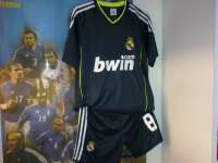 Adult Jersey Set Madrid Away 10/ 11