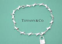 Tiffany & Co.Bracelet& Bangle,  Earrings,  ring,  necklace,  Gucci accessory ,  Links of London wholesale