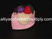 cake flanel / felt cake