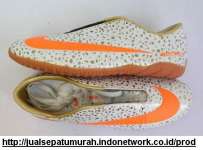 Sepatu Futsal Nike Mercurial Tiger Putih-Orange ( UK 40-44)