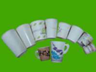 Disposable paper pulp cup with handle