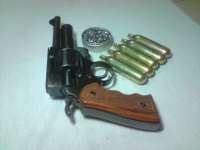 Air gun...revolver co2 made in lokal,  peluru mimis.
