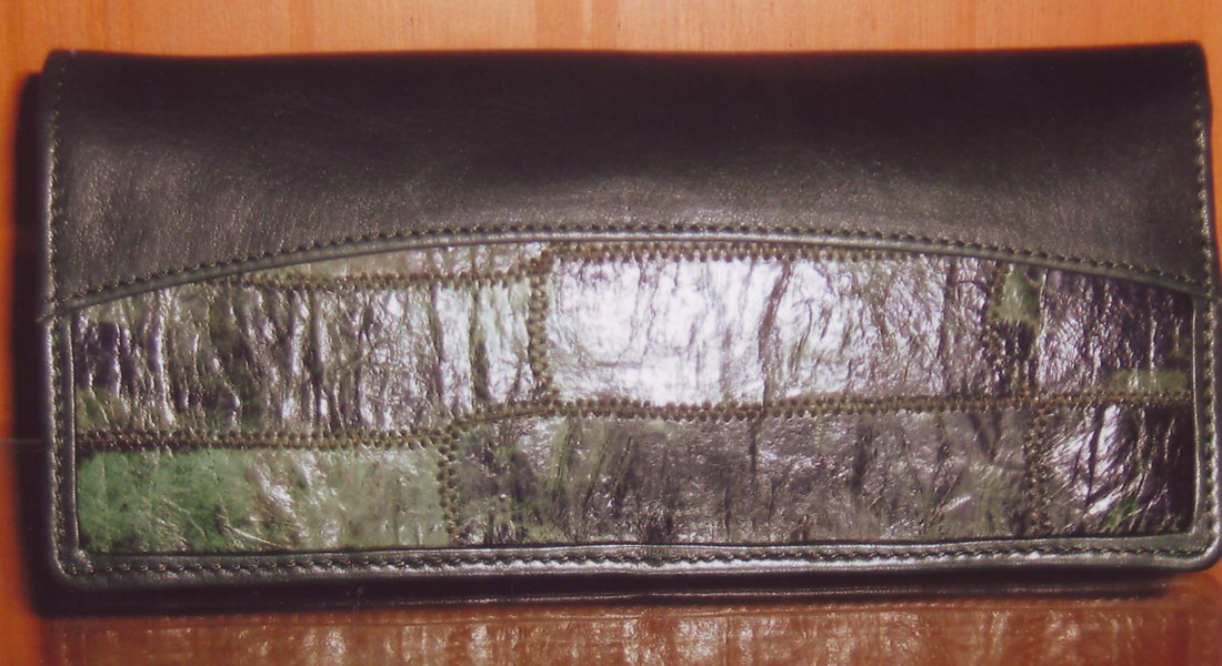 Purse from Frog Leather,  code RWG 066