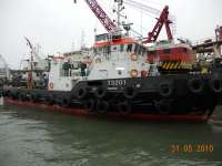 Towing tug open position