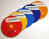 JUAL CD LINUX ubuntu,  fedora,  PC Linux DLL