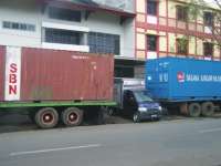 pengiriman via container